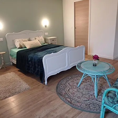 Un Petit Moderne Et Conviviale 3*
